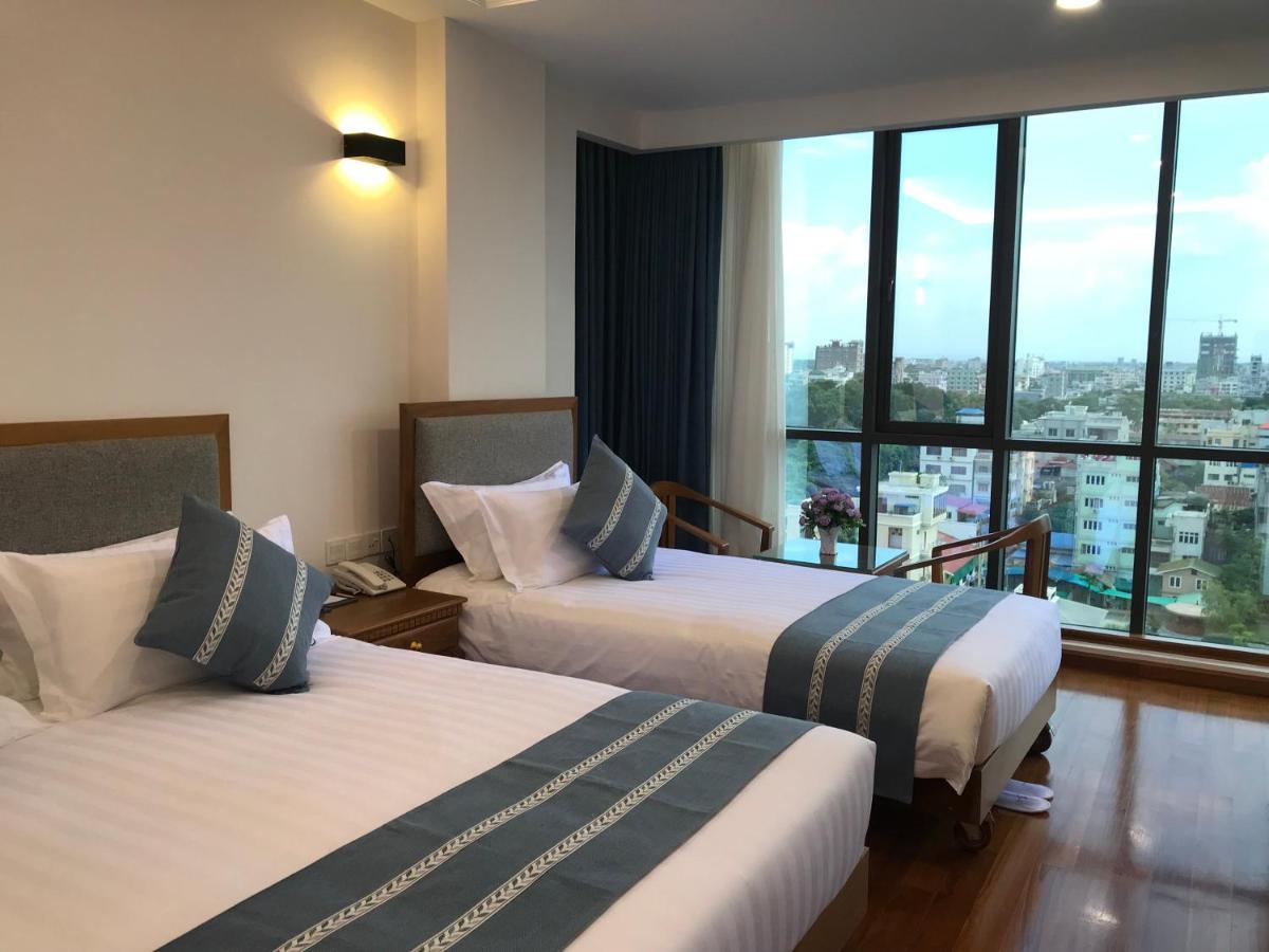 Hotel Dragon Phoenix Mandalay